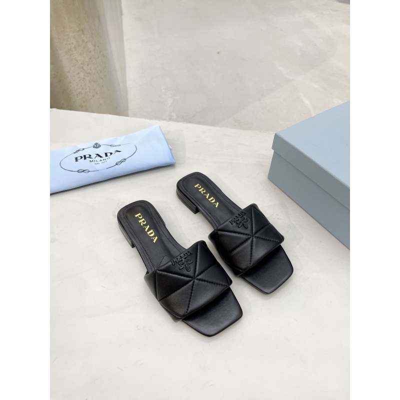 Pra*a slippers